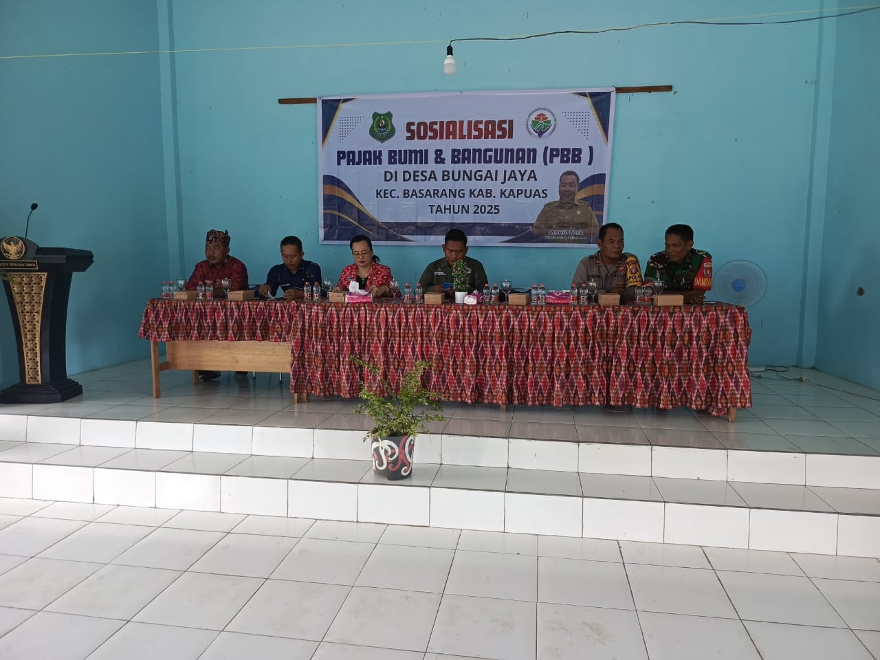 Badan Pendapatan Daerah (BAPENDA) Kabupaten Kapuas Sosialisasikan PBB-P2 di Desa Bungai Jaya